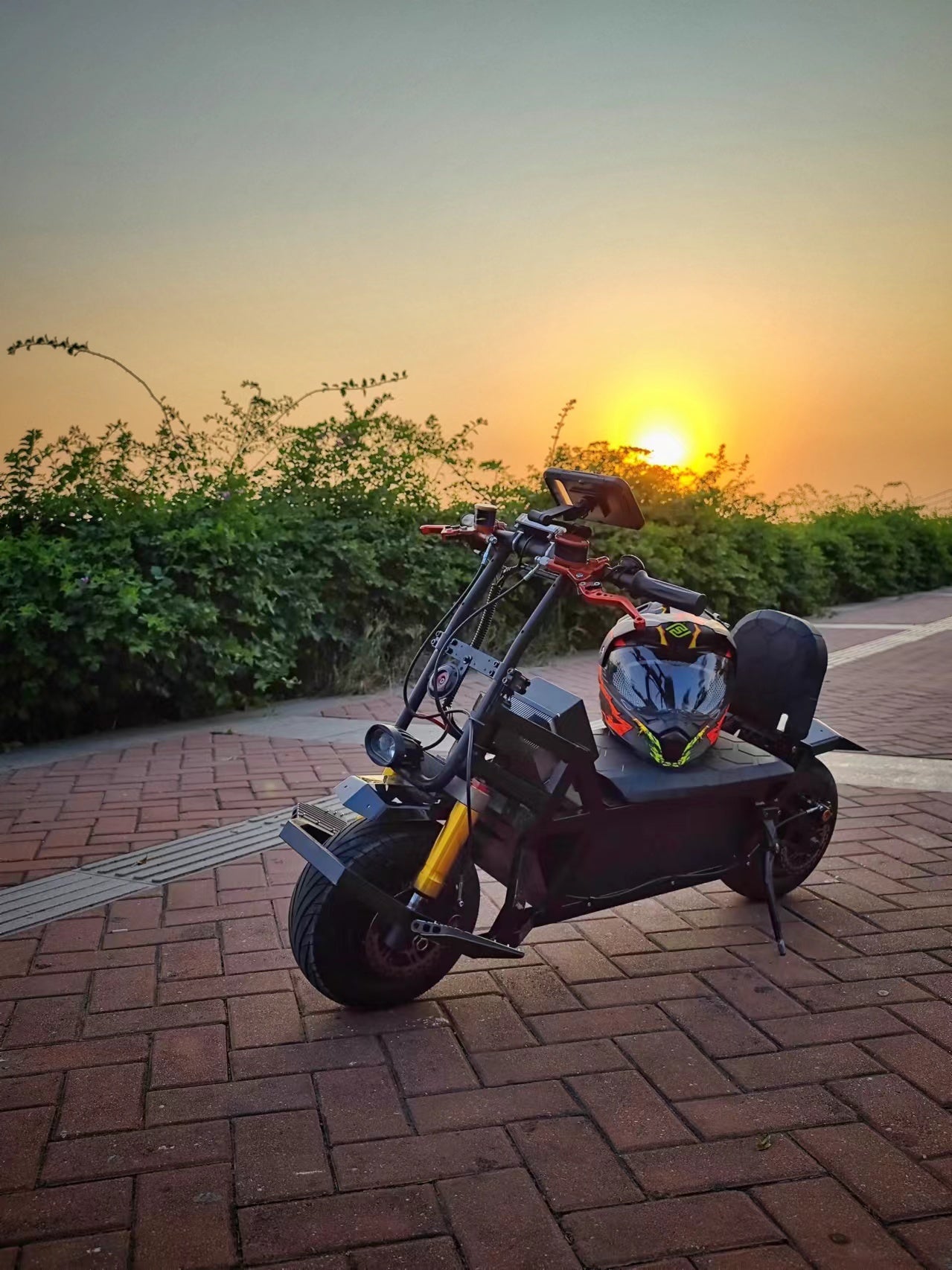 K6 Max Hyperscooter - 134V, 130km/h, EVE 3200Wh Battery Edition