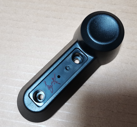 INMOTION 208 Cover T.LE1-1101000432